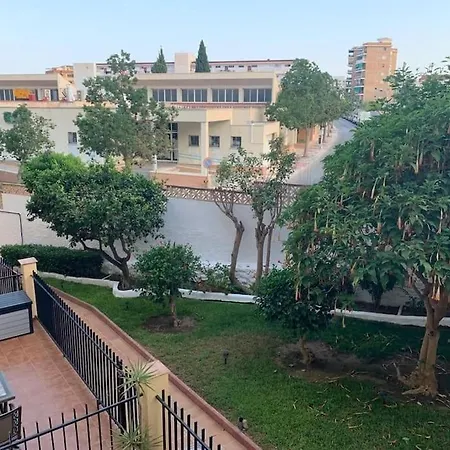Apartamento En Carihuela Torremolinos